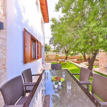 Almond 2 Kaş