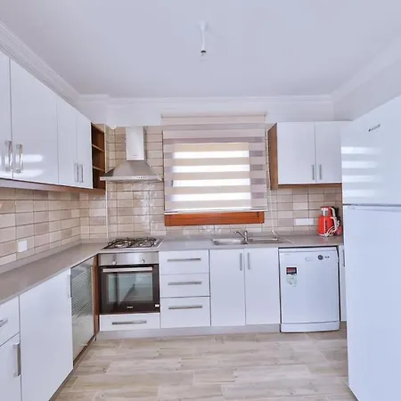 Villa Almond 2 *